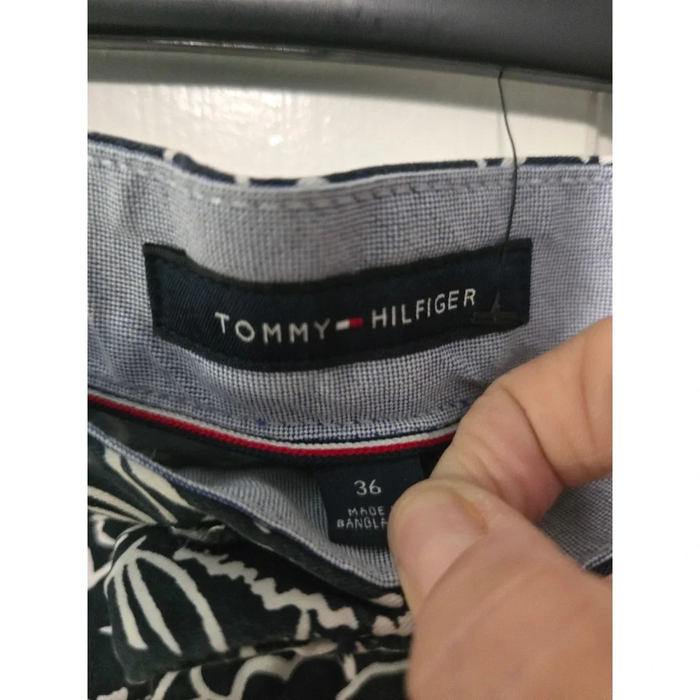 Tommy Hilfiger Mens Floral Chino Shorts Navy Blue White Print Size 36 Summer